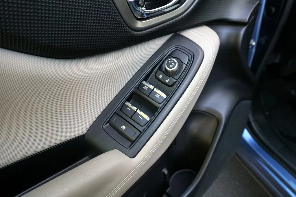 Subaru Forester photo 11