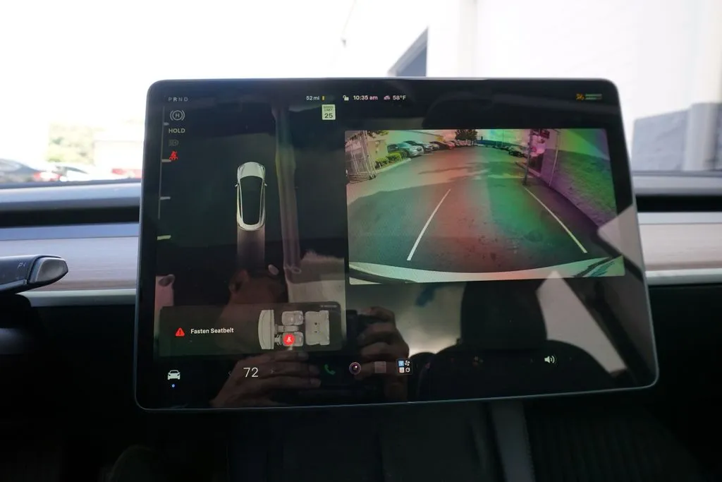 Tesla Model 3 photo 28
