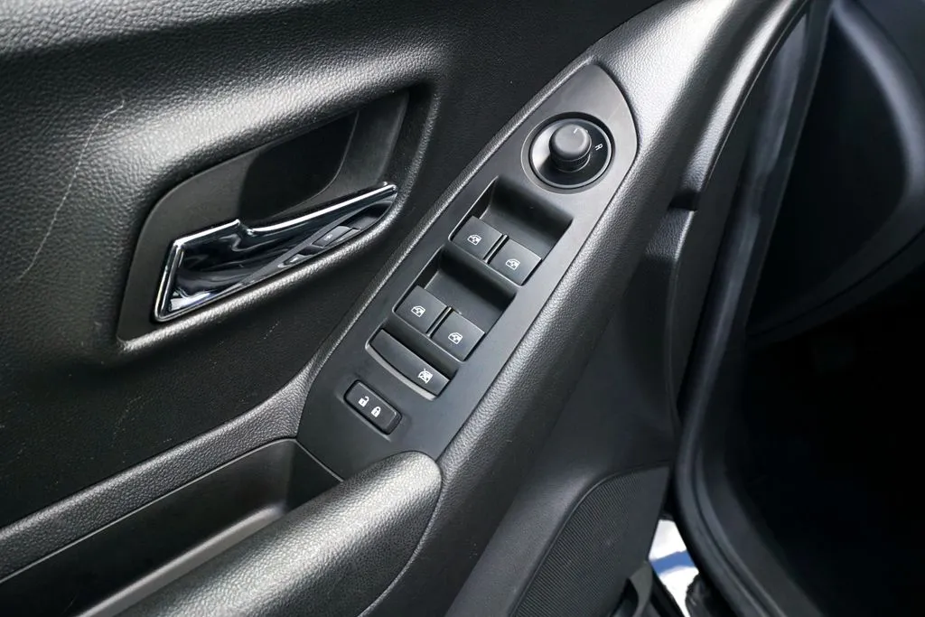 Chevrolet Trax photo 12