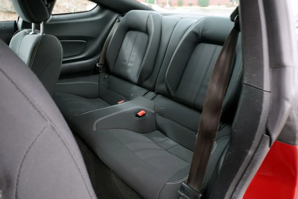 Ford Mustang photo 13