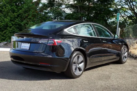 More photos of 2018 Tesla Model 3 Long Range at South Tacoma Auto, WA