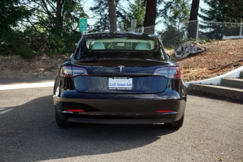 More photos of 2018 Tesla Model 3 Long Range at South Tacoma Auto, WA