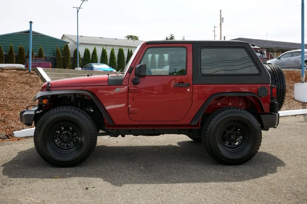 Jeep Wrangler photo 8