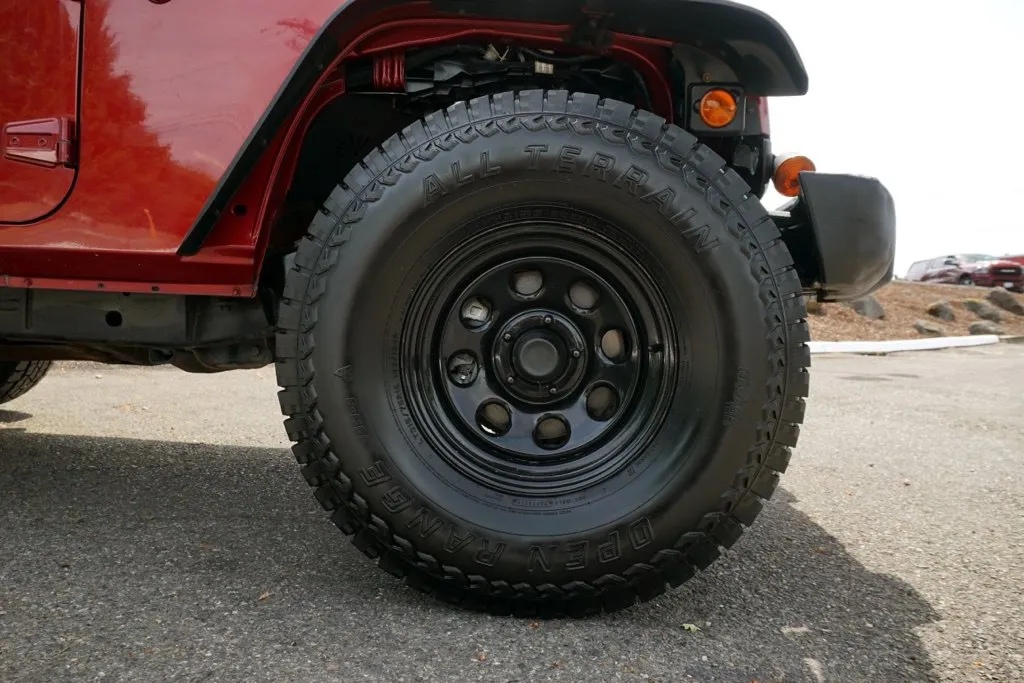 Jeep Wrangler photo 9