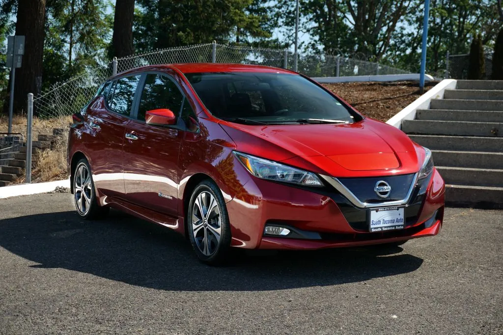 Red 2018 Nissan Leaf SV for sale in Tacoma, WA