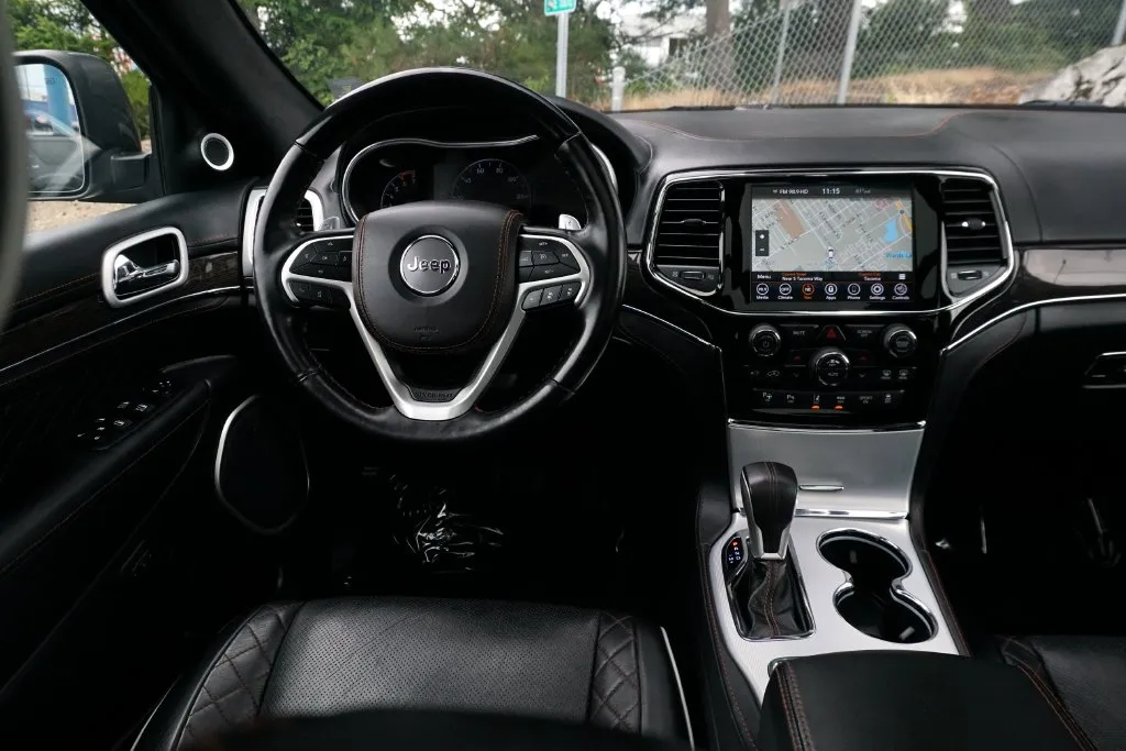 Jeep Grand Cherokee photo 29