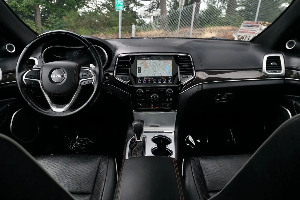 Jeep Grand Cherokee photo 27