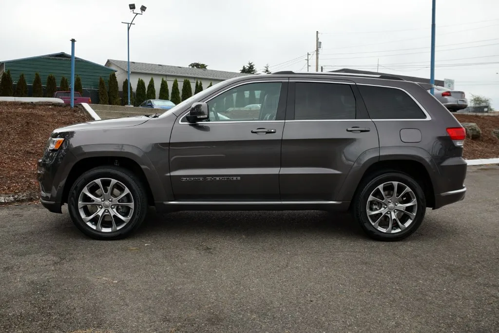Jeep Grand Cherokee photo 8