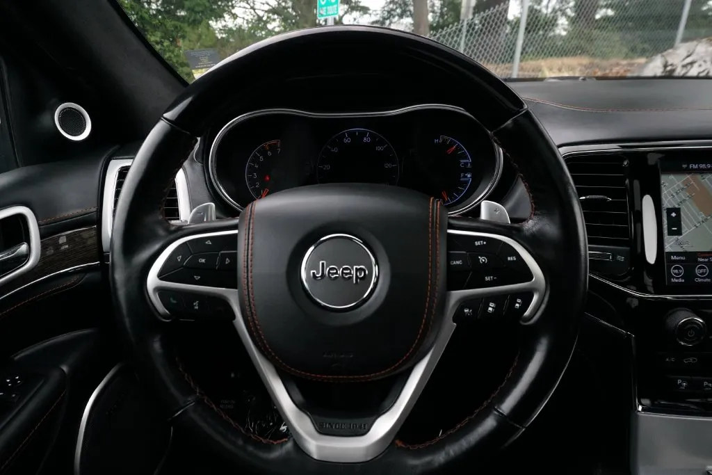 Jeep Grand Cherokee photo 28