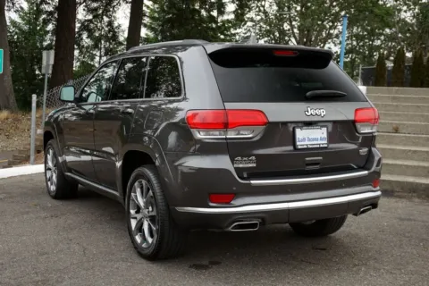Another view of 2020 Jeep Grand Cherokee Summit for sale in Tacoma, WA at South Tacoma Auto