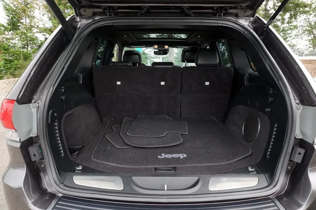 Jeep Grand Cherokee photo 24