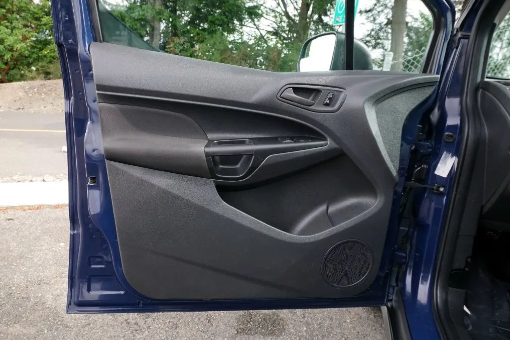 Ford Transit Connect photo 28