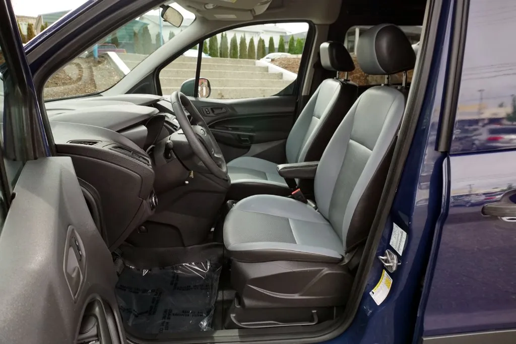 Ford Transit Connect photo 32