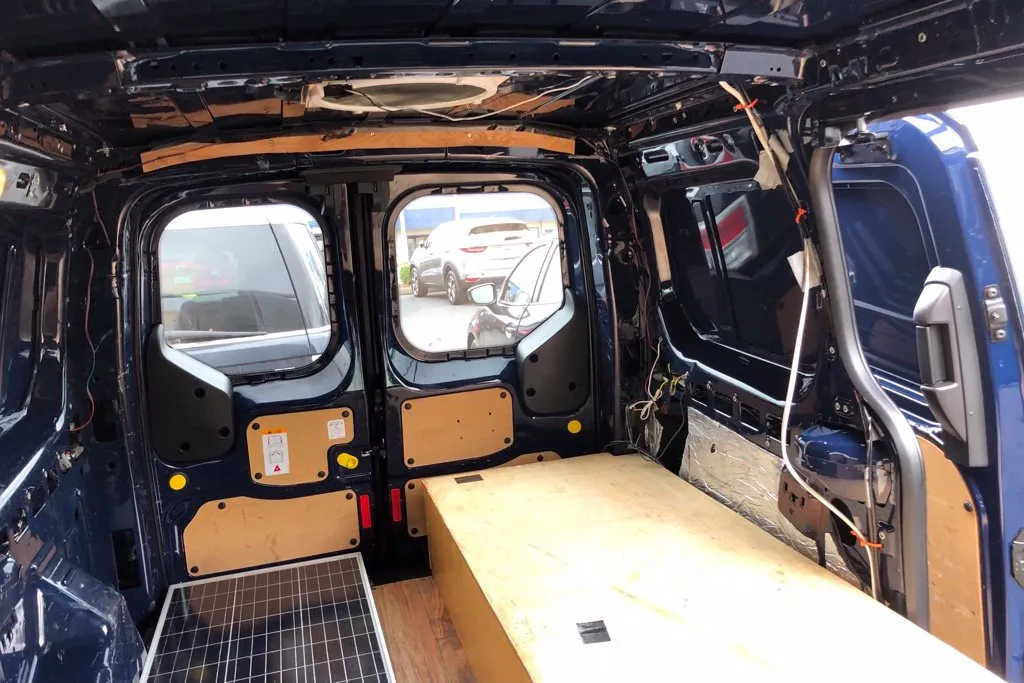 Ford Transit Connect photo 21