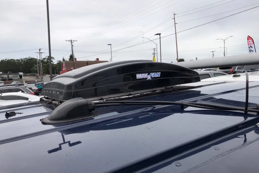 Ford Transit Connect photo 10