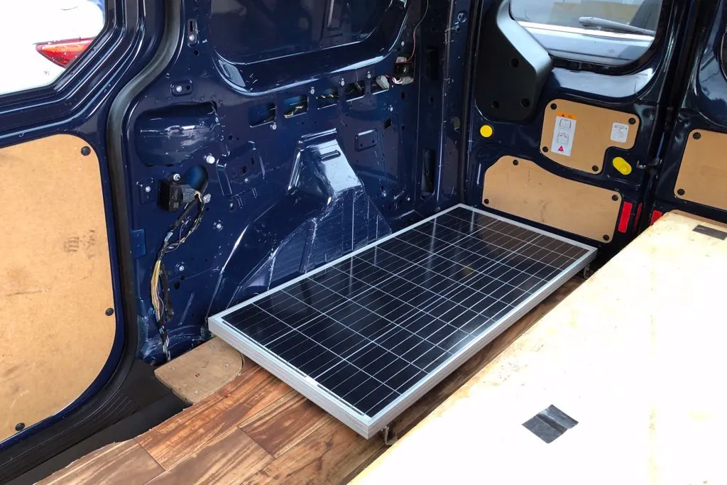 Ford Transit Connect photo 20