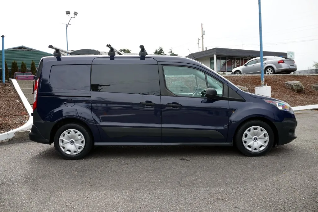 Ford Transit Connect photo 6