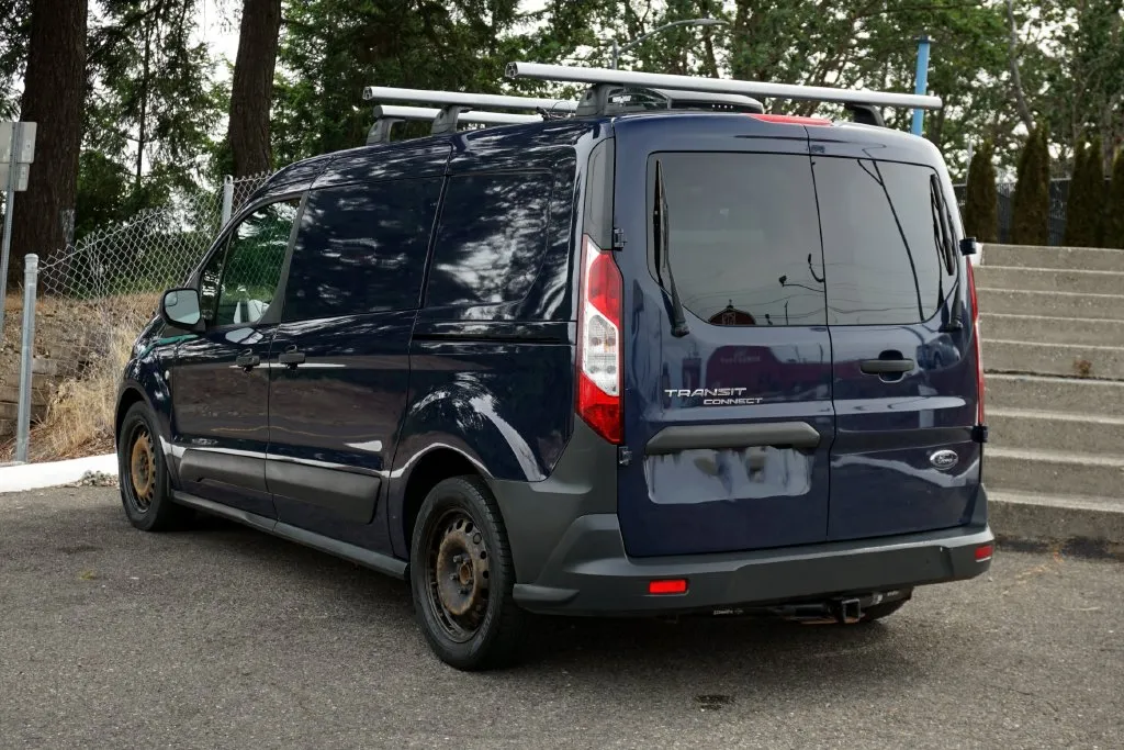 Ford Transit Connect photo 3