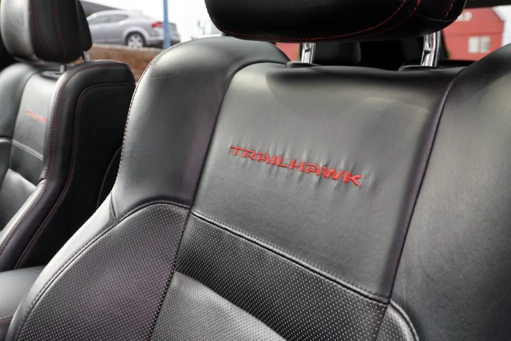 Jeep Grand Cherokee photo 17