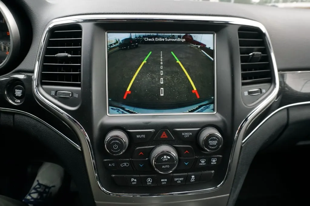 Jeep Grand Cherokee photo 25