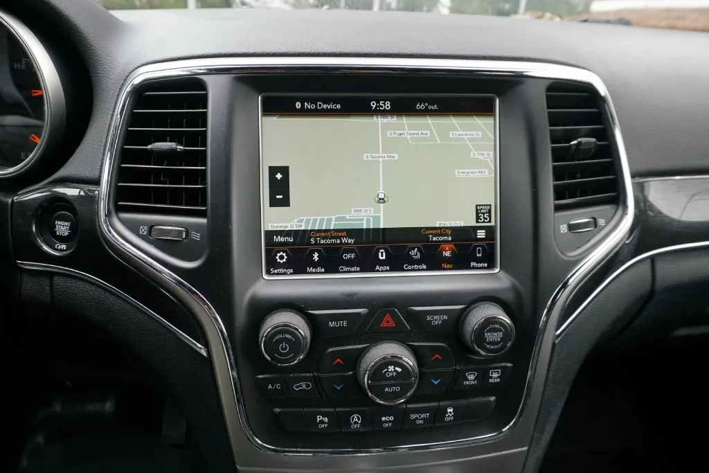 Jeep Grand Cherokee photo 26