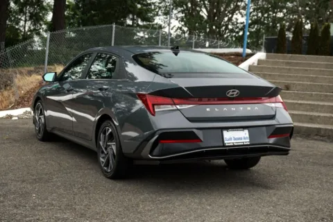 More photos of 2025 Hyundai Elantra SEL Convenience at South Tacoma Auto, WA