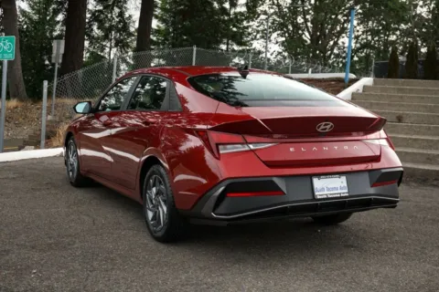 More photos of 2024 Hyundai Elantra SEL at South Tacoma Auto, WA