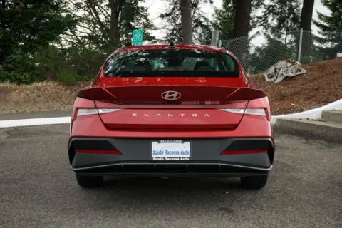 More photos of 2024 Hyundai Elantra SEL at South Tacoma Auto, WA