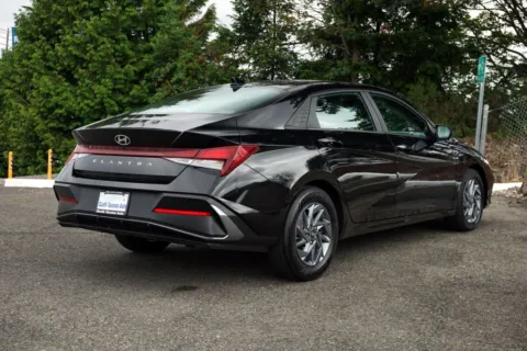 Another view of 2024 Hyundai Elantra SEL for sale in Tacoma, WA at South Tacoma Auto