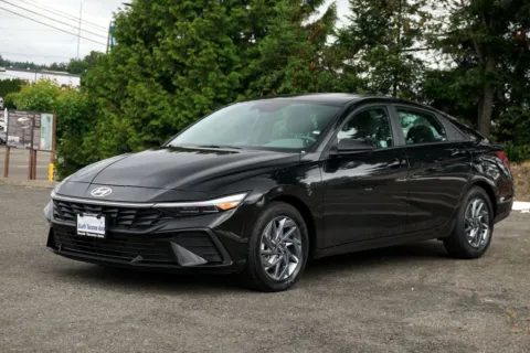 More photos of 2024 Hyundai Elantra SEL at South Tacoma Auto, WA