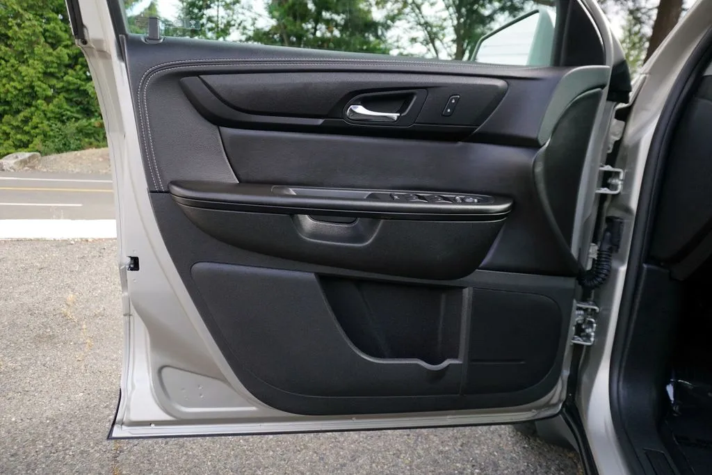 Chevrolet Traverse photo 11