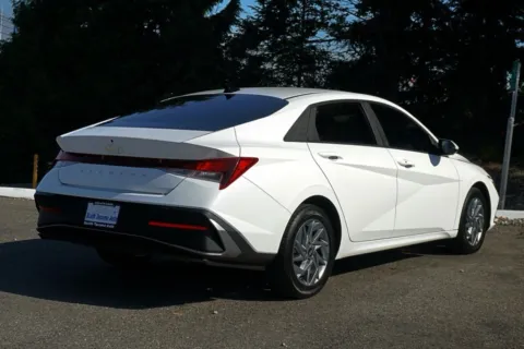 Another view of 2024 Hyundai Elantra SEL for sale in Tacoma, WA at South Tacoma Auto