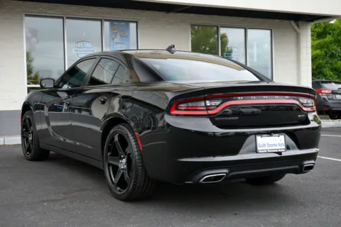 More photos of 2016 Dodge Charger SXT at South Tacoma Auto, WA