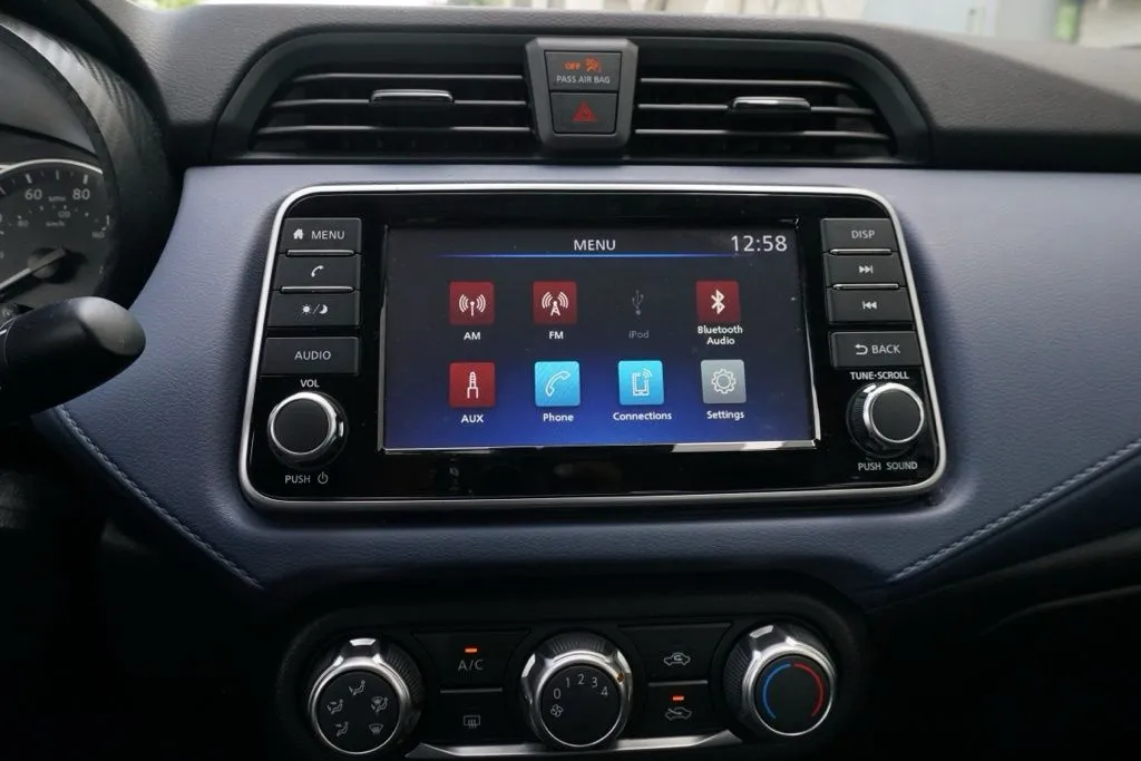 Nissan Versa photo 21