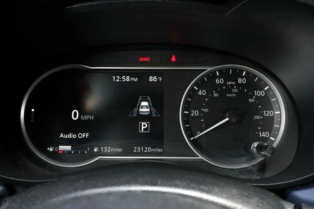 Nissan Versa photo 20