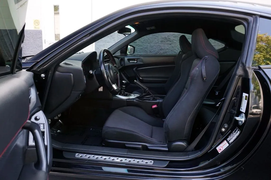 Subaru BRZ photo 16