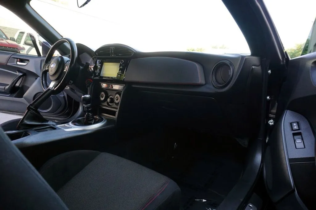 Subaru BRZ photo 15