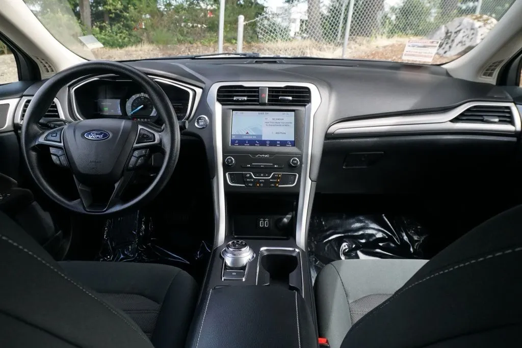 Ford Fusion photo 21