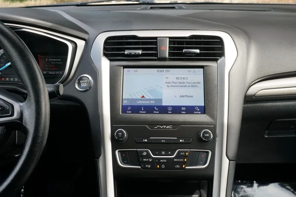 Ford Fusion photo 25