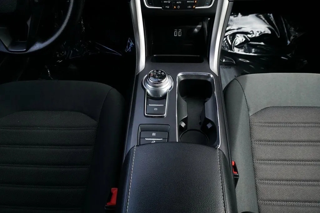 Ford Fusion photo 19