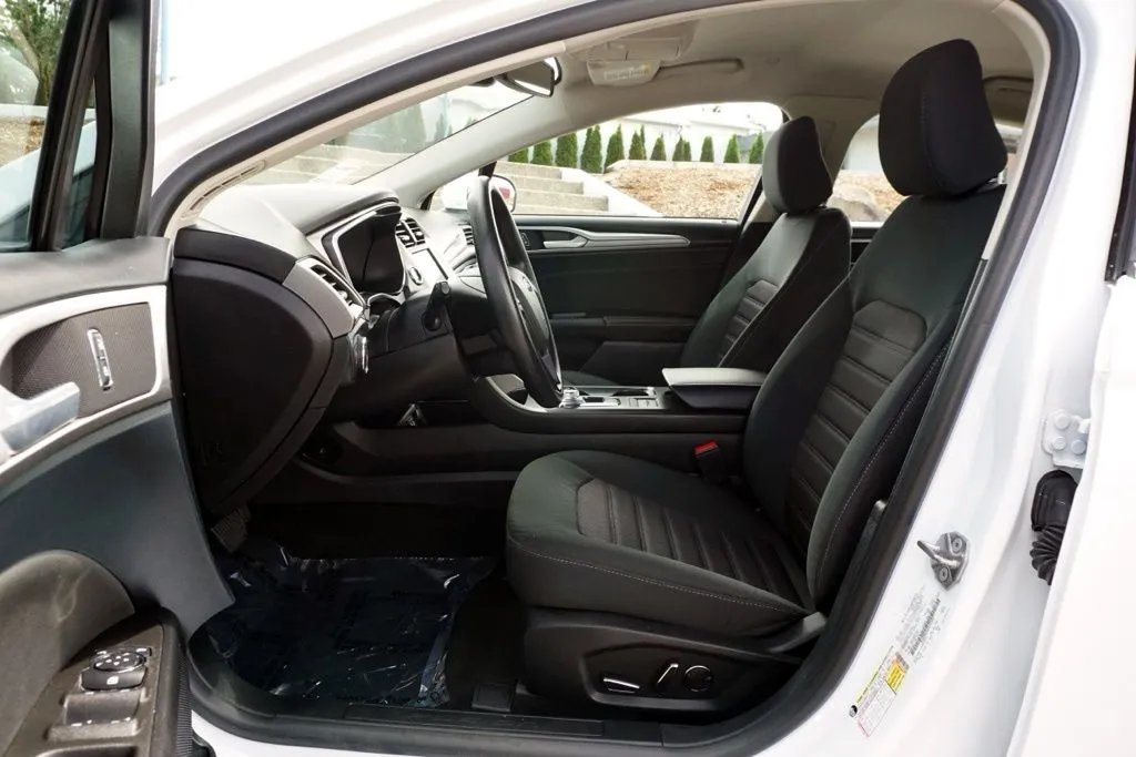 Ford Fusion photo 15