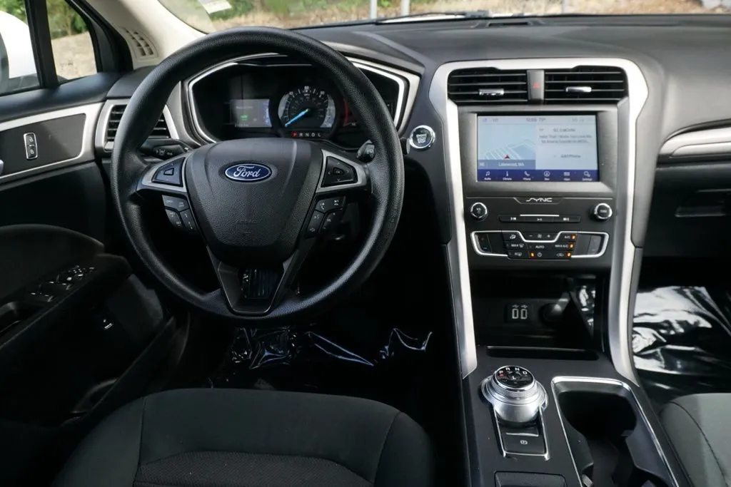 Ford Fusion photo 20