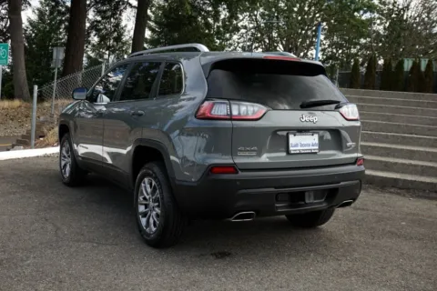 More photos of 2021 Jeep Cherokee Latitude Lux at South Tacoma Auto, WA