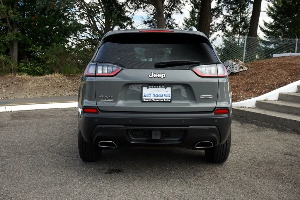 Jeep Cherokee photo 4