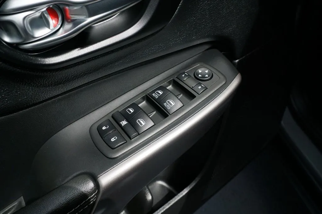Jeep Cherokee photo 12