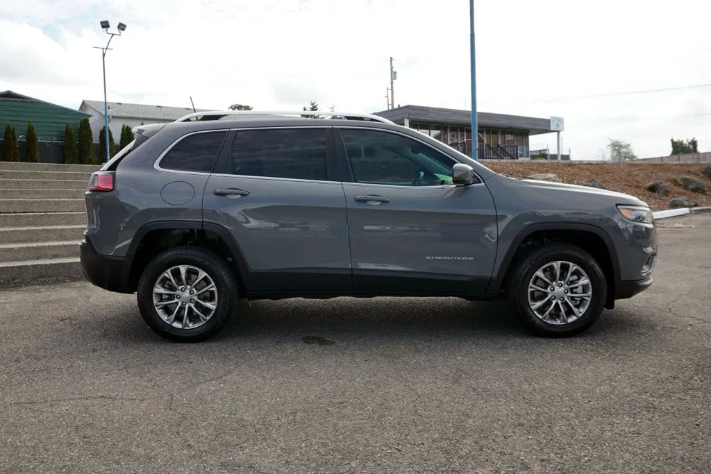Jeep Cherokee photo 6