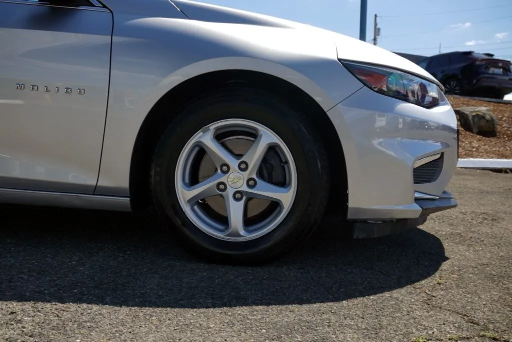 Chevrolet Malibu photo 9