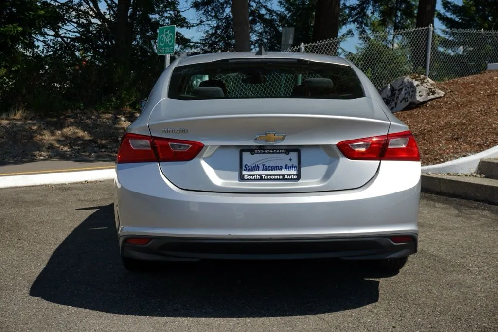 Chevrolet Malibu photo 4