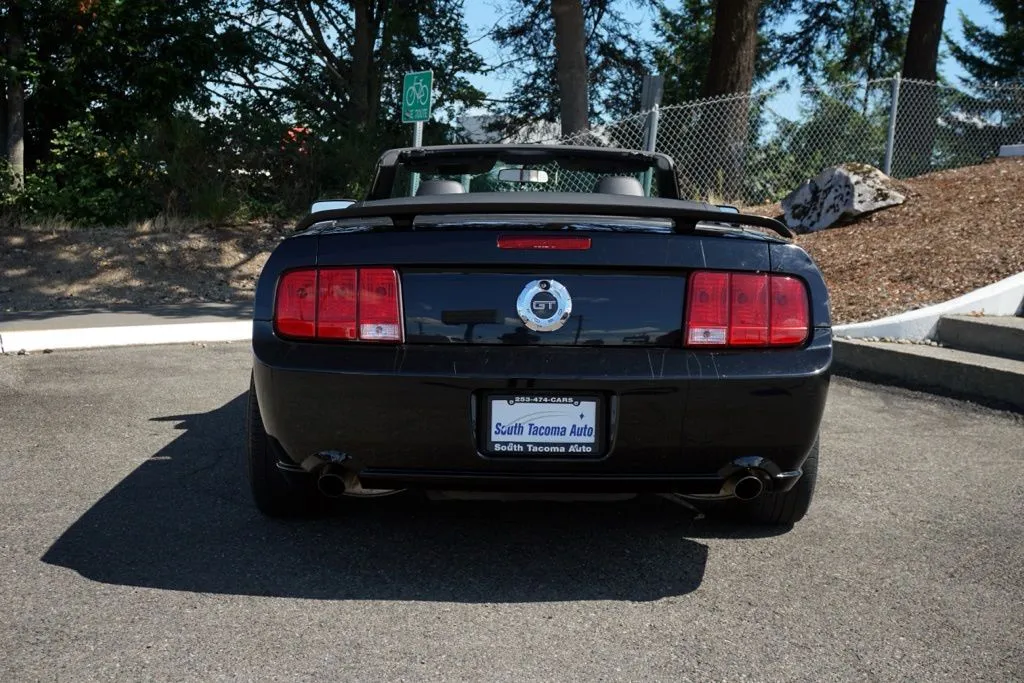 Ford Mustang photo 7