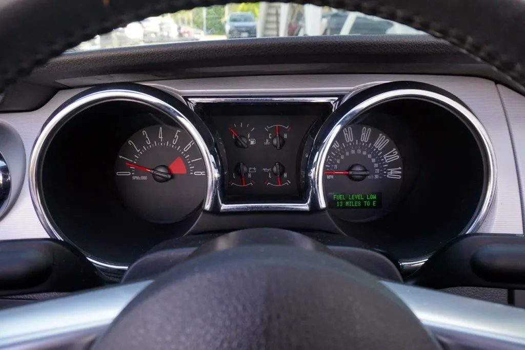Ford Mustang photo 16